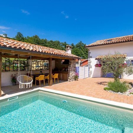 Holiday Home Villa Antonio Jurdani Exterior foto