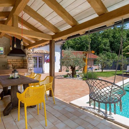 Holiday Home Villa Antonio Jurdani Exterior foto