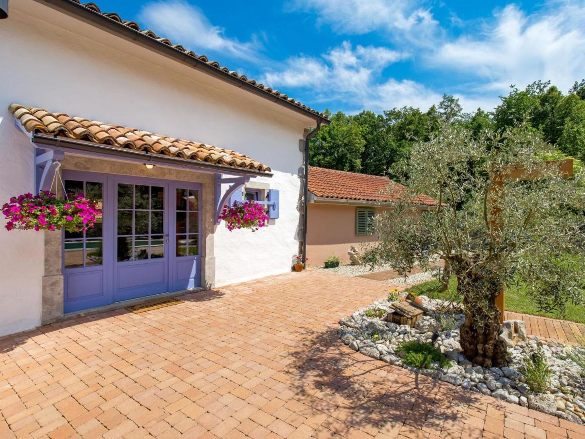 Holiday Home Villa Antonio Jurdani Exterior foto