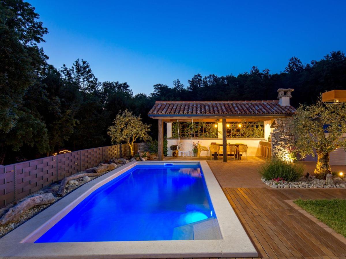 Holiday Home Villa Antonio Jurdani Exterior foto