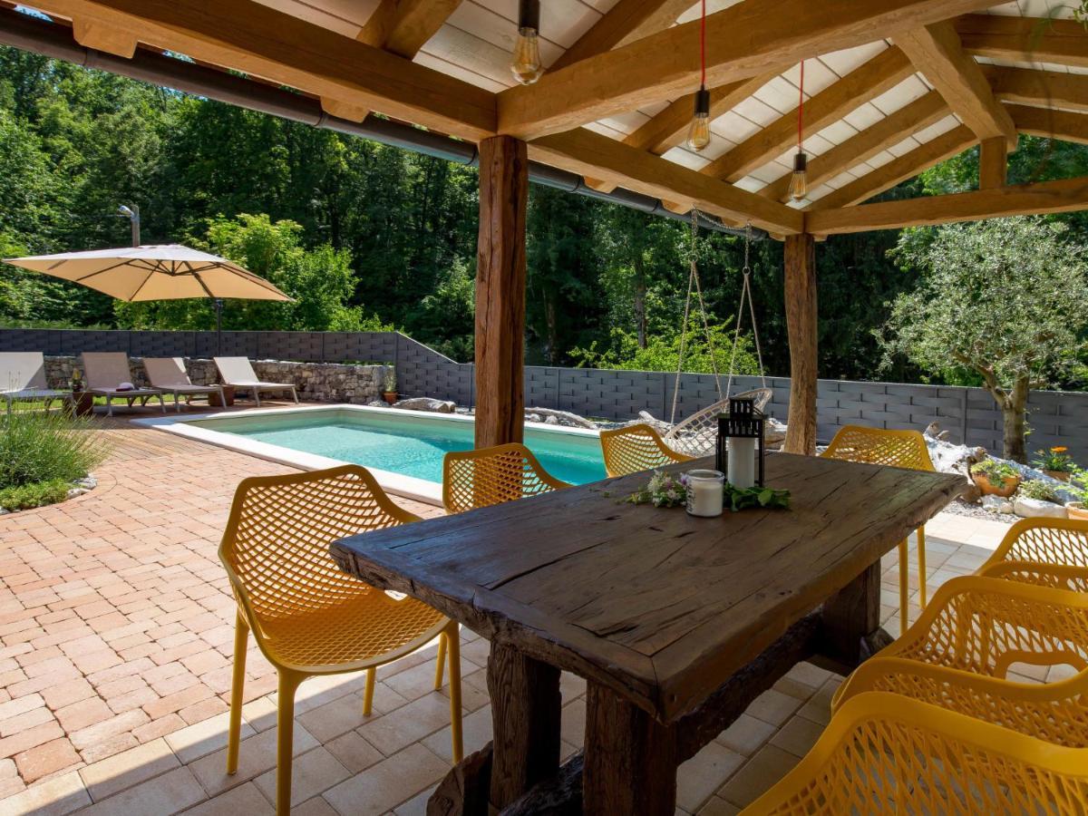 Holiday Home Villa Antonio Jurdani Exterior foto
