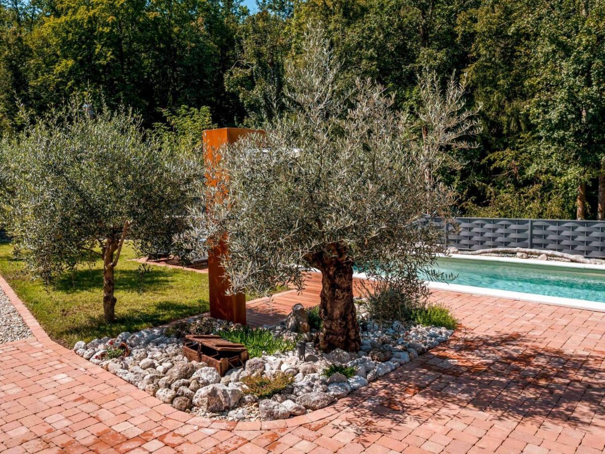 Holiday Home Villa Antonio Jurdani Exterior foto