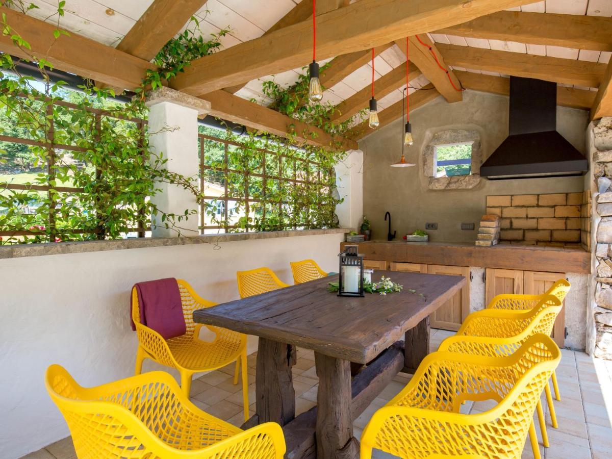 Holiday Home Villa Antonio Jurdani Exterior foto
